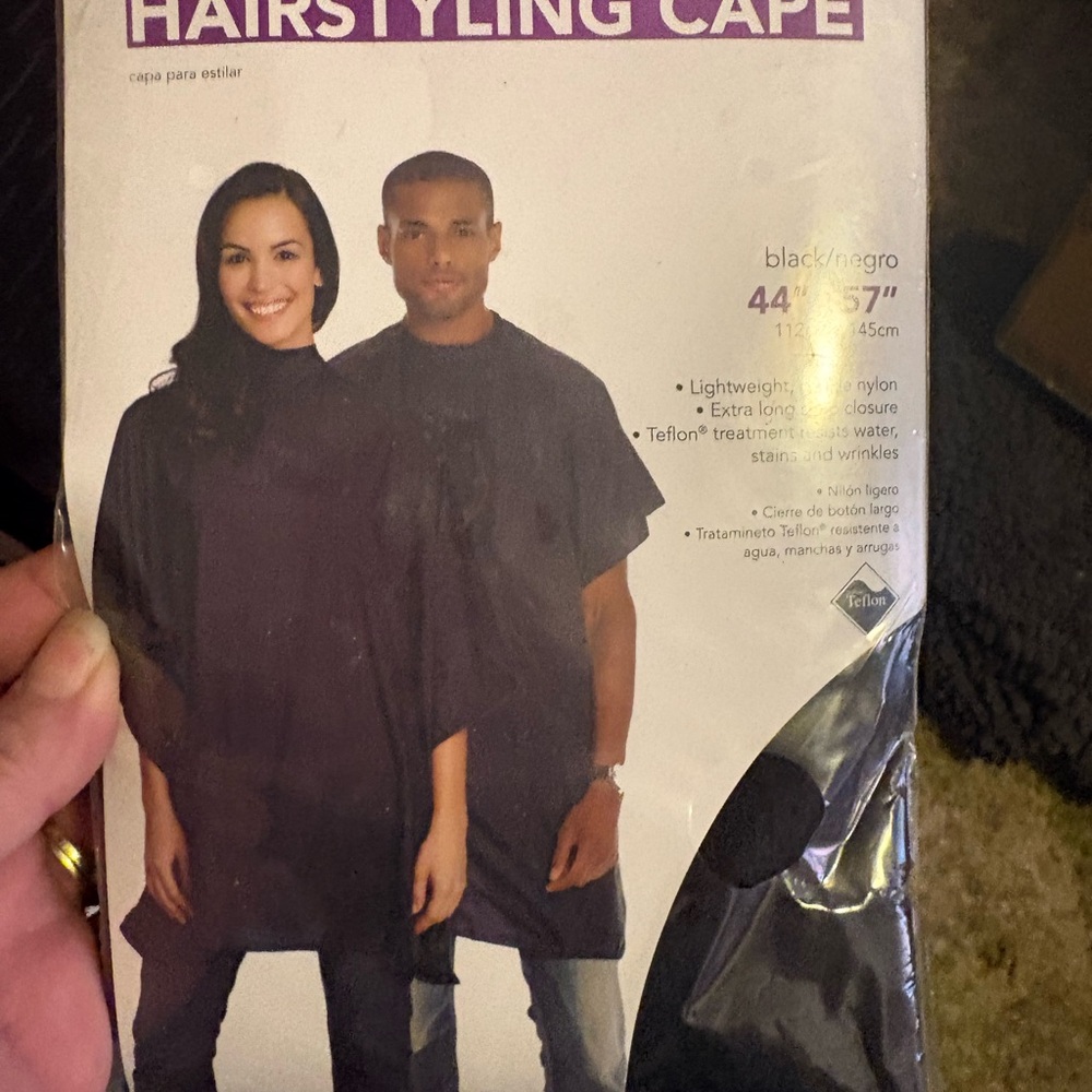 Hairstyling Cape - Black Styling Cape